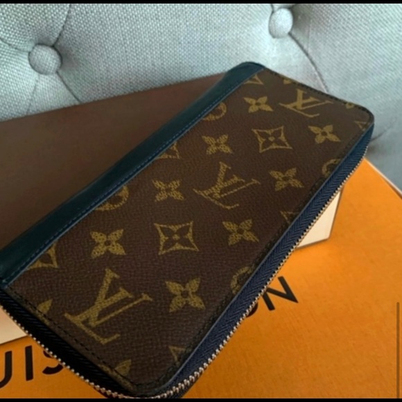 100% authentic Louis Vuitton ZIPPY Monogram Macassar wallet - Picture 9 of 15